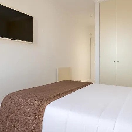 Comfort Charming Cedofeita - Free Parking 4*