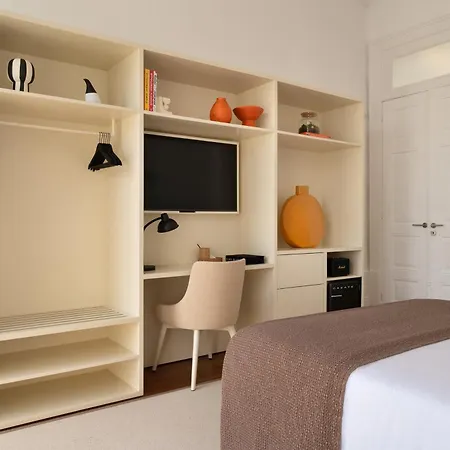 Comfort Charming Cedofeita - Free Parking Bed and Breakfast