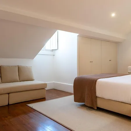 Comfort Charming Cedofeita - Free Parking 4*