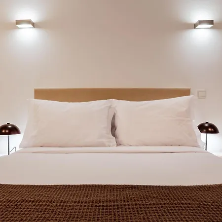 Oda ve Kahvaltı Comfort Charming Cedofeita - Free Parking 4*