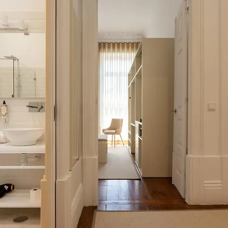 Oda ve Kahvaltı Comfort Charming Cedofeita - Free Parking