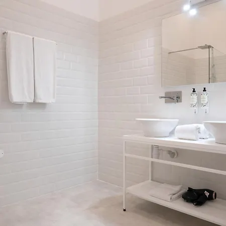 Comfort Charming Cedofeita Bed and breakfast 2*