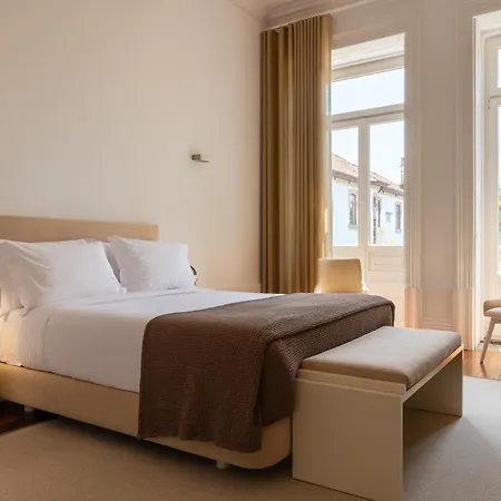 Oda ve Kahvaltı Comfort Charming Cedofeita - Free Parking Porto