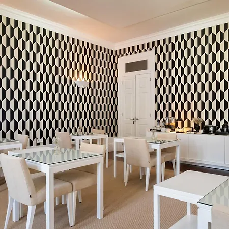 Oda ve Kahvaltı Comfort Charming Cedofeita - Free Parking 4*