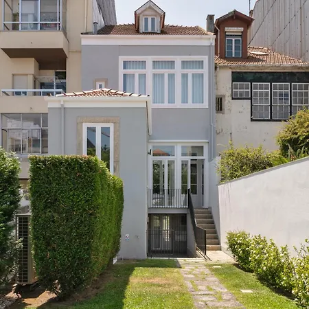 Oda ve Kahvaltı Comfort Charming Cedofeita - Free Parking