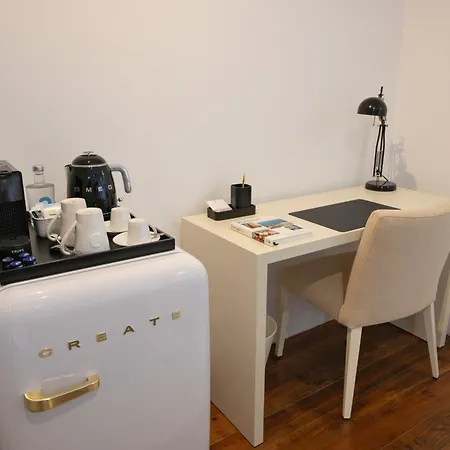 Oda ve Kahvaltı Comfort Charming Cedofeita - Free Parking 4*