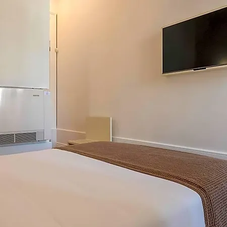 Comfort Charming Cedofeita - Free Parking 住宿加早餐酒店 波尔图