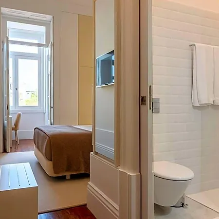 Comfort Charming Cedofeita - Free Parking 4*