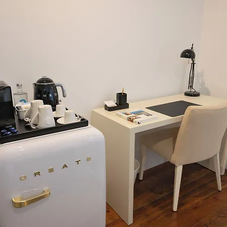 Comfort Charming Cedofeita - Free Parking Bed & Breakfast Oporto