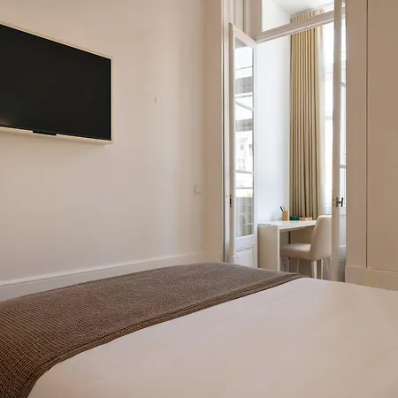 Comfort Charming Cedofeita - Free Parking 4*