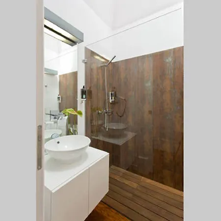 Comfort Charming Cedofeita - Free Parking فندق مبيت وإفطار 4*