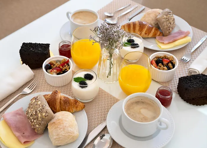 Comfort Charming Cedofeita - Free Parking Alojamento de Acomodação e Pequeno-almoço 4*