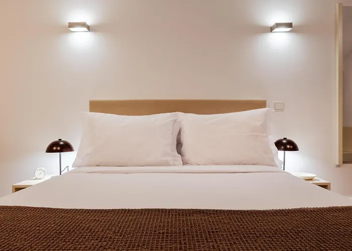 Alojamento de Acomodação e Pequeno-almoço Comfort Charming Cedofeita - Free Parking 4*