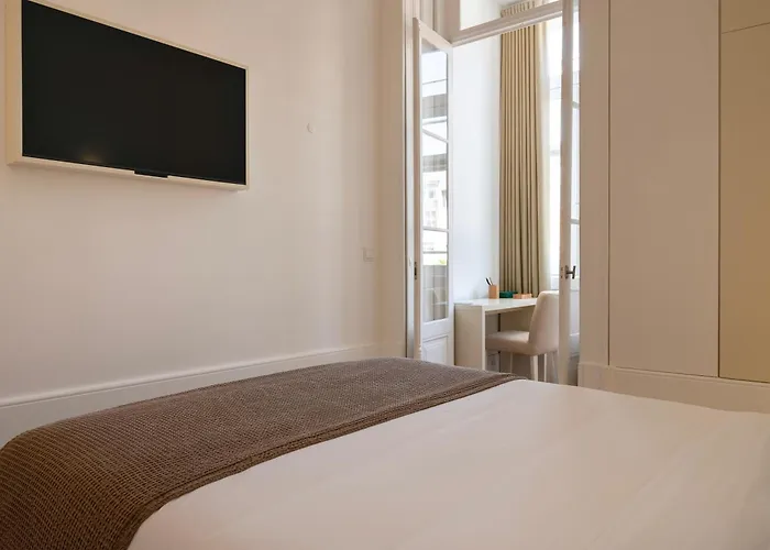 Comfort Charming Cedofeita - Free Parking Porto