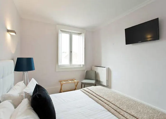 Comfort Charming Cedofeita - Free Parking Alojamento de Acomodação e Pequeno-almoço Porto