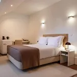 Comfort Charming Cedofeita - Free Parking 4* Porto