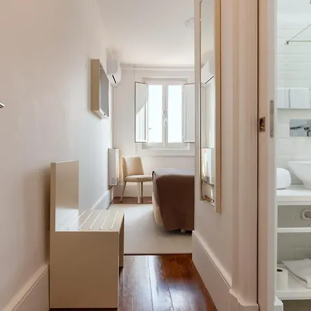 Bed & Breakfast Comfort Charming Cedofeita - Free Parking Oporto