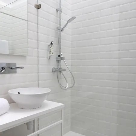 Oda ve Kahvaltı Comfort Charming Cedofeita - Free Parking