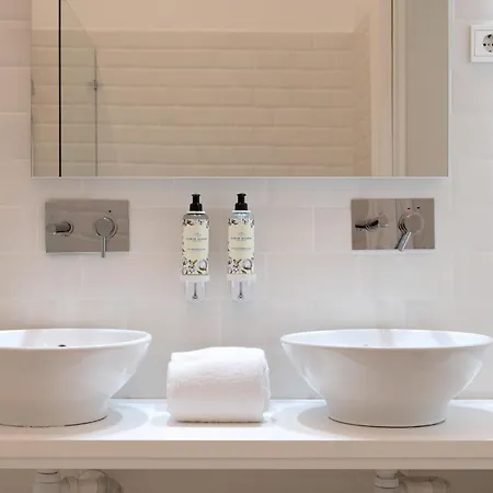 Comfort Charming Cedofeita - Free Parking Bed & Breakfast