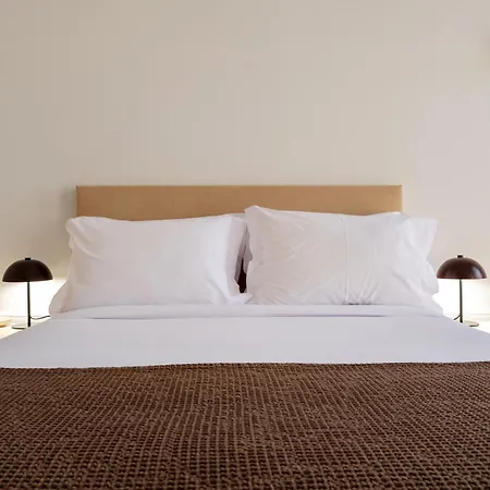 Comfort Charming Cedofeita - Free Parking 4* פורטו