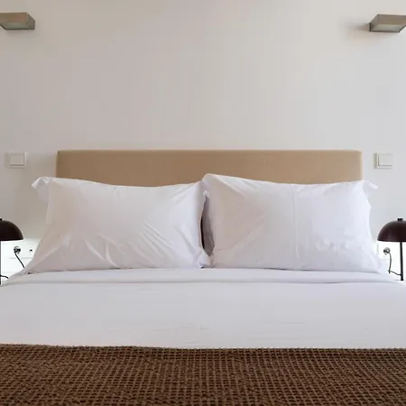 Comfort Charming Cedofeita - Free Parking לינה וארוחת בוקר 4*