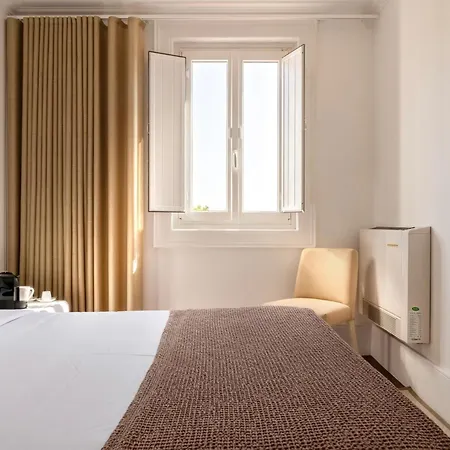 Comfort Charming Cedofeita - Free Parking לינה וארוחת בוקר 4*
