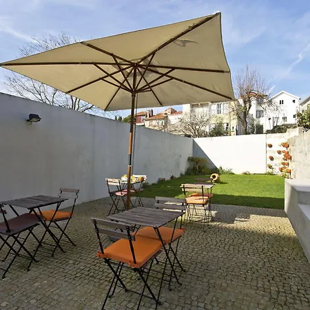 Comfort Charming Cedofeita - Free Parking Bed & Breakfast Oporto