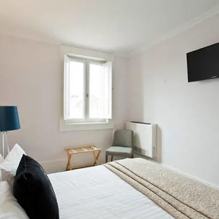 Comfort Charming Cedofeita - Free Parking Bed & Breakfast Oporto