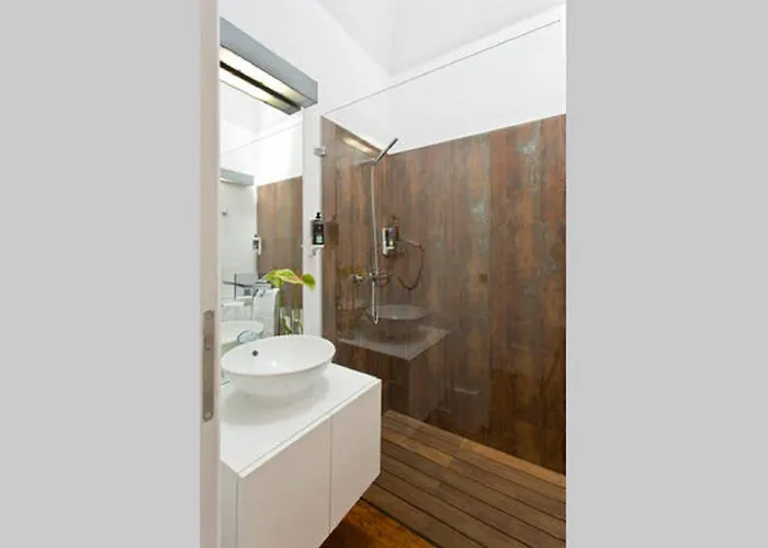 Comfort Charming Cedofeita - Free Parking לינה וארוחת בוקר 4*