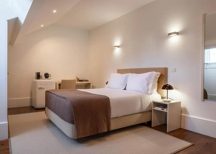 Comfort Charming Cedofeita - Free Parking 4* Porto