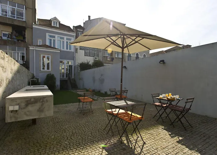 Comfort Charming Cedofeita - Free Parking Bed & Breakfast